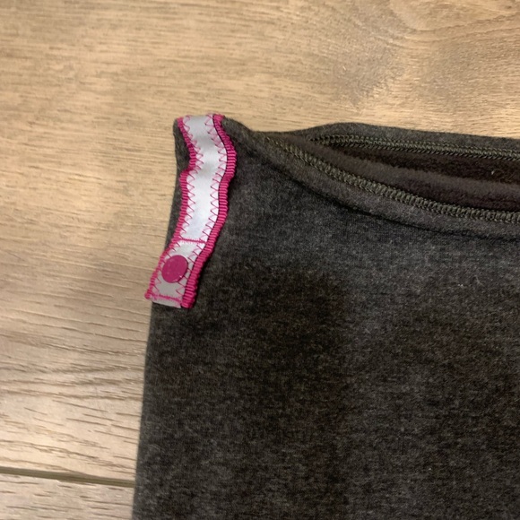 Lululemon Customizable Reversible Snap Scarf - Picture 4 of 5